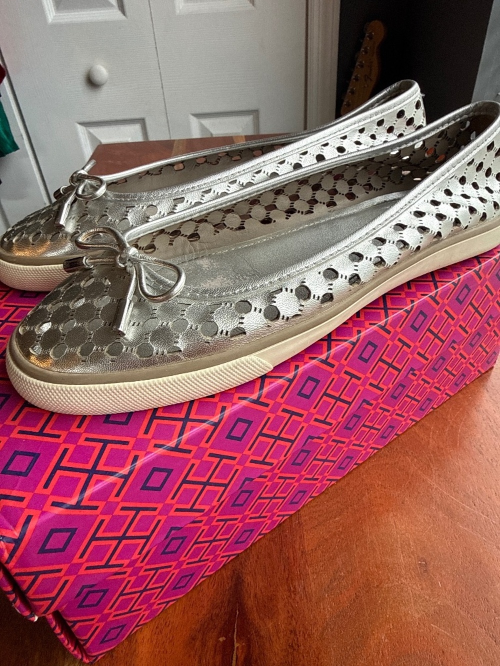 Tory Burch Skyler Perforated Sneaker silver sz 6.5 ( 6 1/2 ) with box!